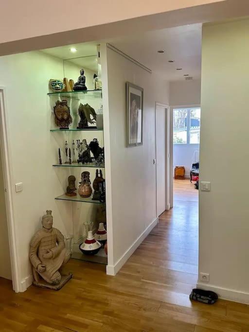 Private Bedroom 2 Near Eiffel Tower, Saint Germain Paris Ngoại thất bức ảnh