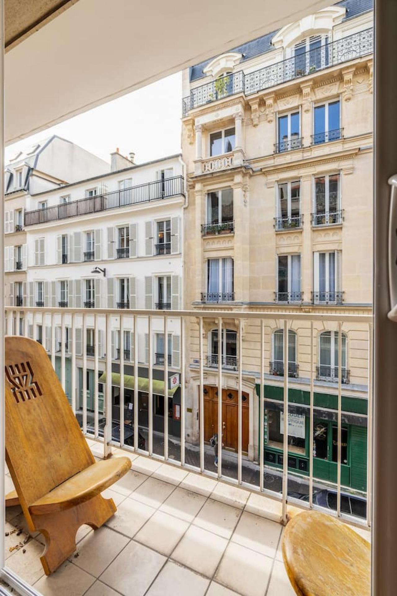 Private Bedroom 2 Near Eiffel Tower, Saint Germain Paris Ngoại thất bức ảnh